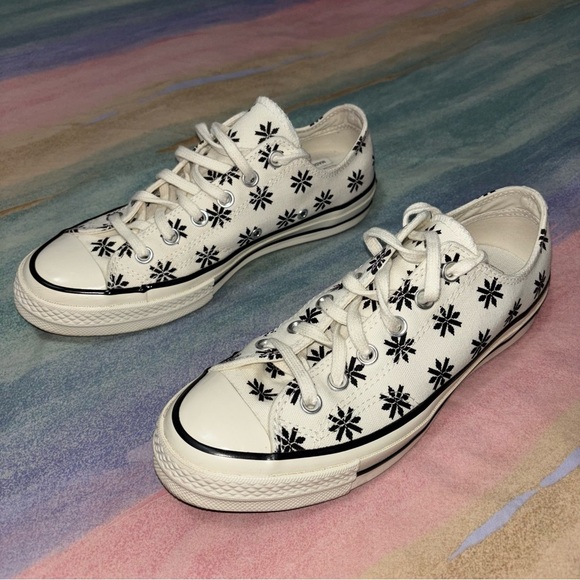 Converse Chuck 70 Low Ox Holiday Sweater Canvas women’s size 8 Sneakers - Picture 3 of 10